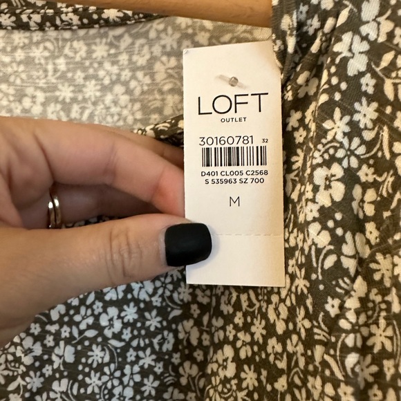 Loft floral blouse, size medium - Picture 4 of 7